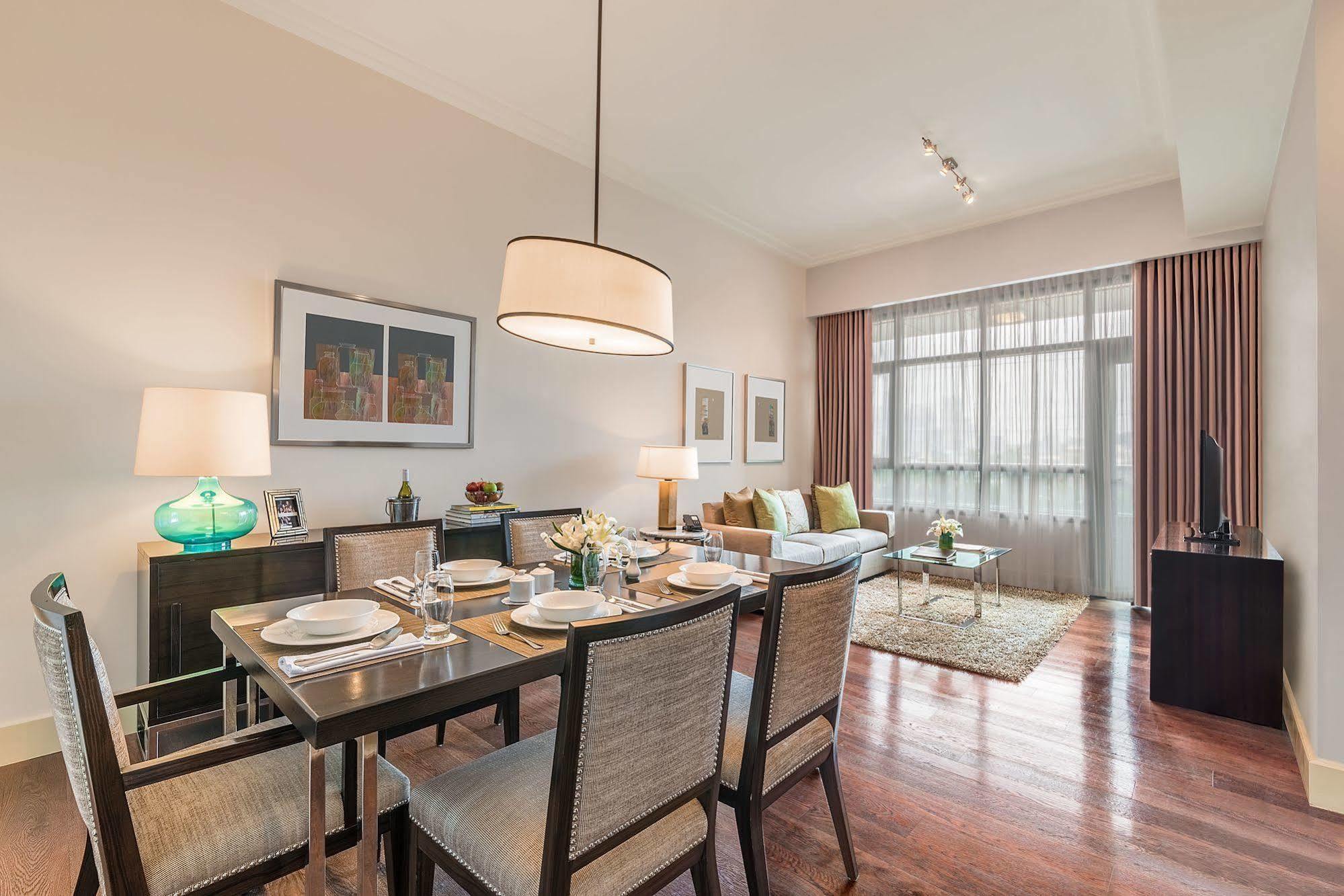 Aruga Apartments By Rockwell Makati Makati City ภายนอก รูปภาพ